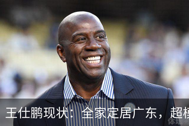 王仕鹏现状：全家定居广东，超模妻子风韵犹存，已是大学副教授